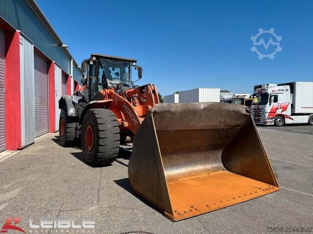 Pala gommata HITACHI ZW220-6*Klima*hydr. Schnellwechsler*11.000h*