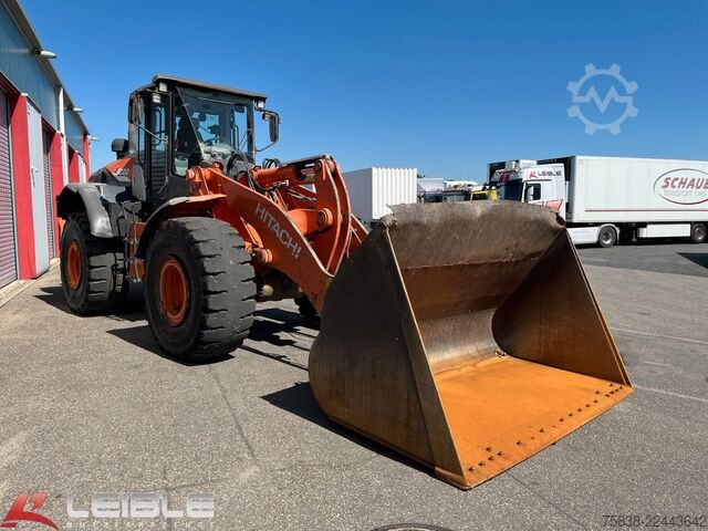 Pala gommata HITACHI ZW220-6*Klima*hydr. Schnellwechsler*11.000h*
