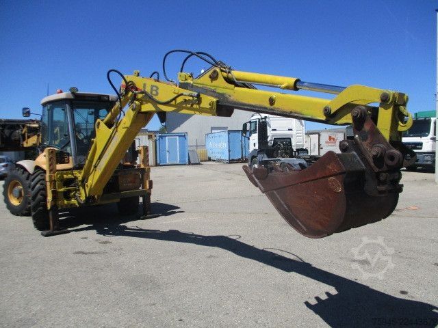 Escavatore gommato NEW HOLLAND LB 115-4PS, Reifen neuwertig