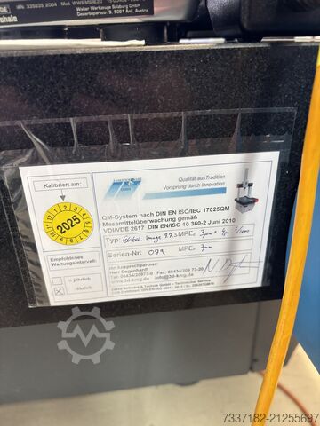 Coordinate measuring machine DEA Global 07-07-05