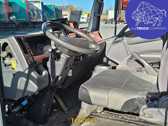 Pojazd do zbiórki odpadów Isuzu CON