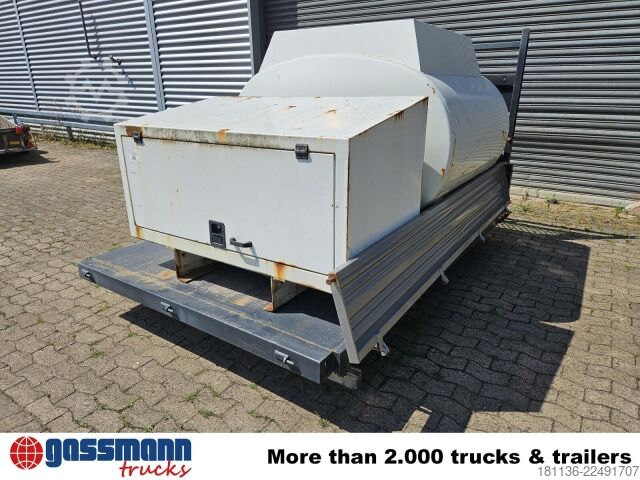 Tartálykocsi  Wassertank 2800L