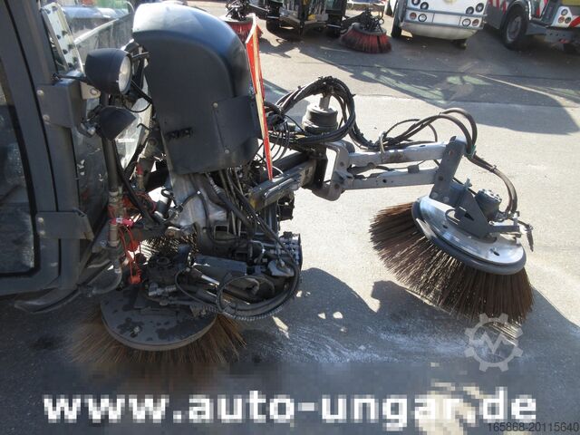Fejemaskine Hako CM 1600 Kehrmaschine 4x4 Baujahr 2018