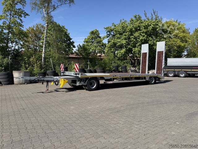 Lavtloader trailer Möslein T2 Plato 8,20  2 Achs Tieflader mit gerader Ladefläche 8,20 m, Neufahrzeug