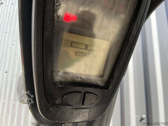 Empilhador eléctrico de 3 rodas Linde E12-02