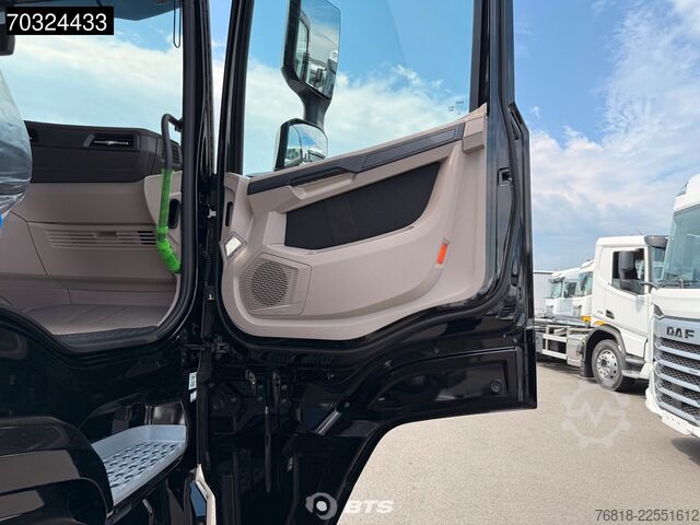 Τυπική μονάδα τράκτορα DAF XG 530 4X2 FT - ZF + Navi + Alcantara + Schwarz