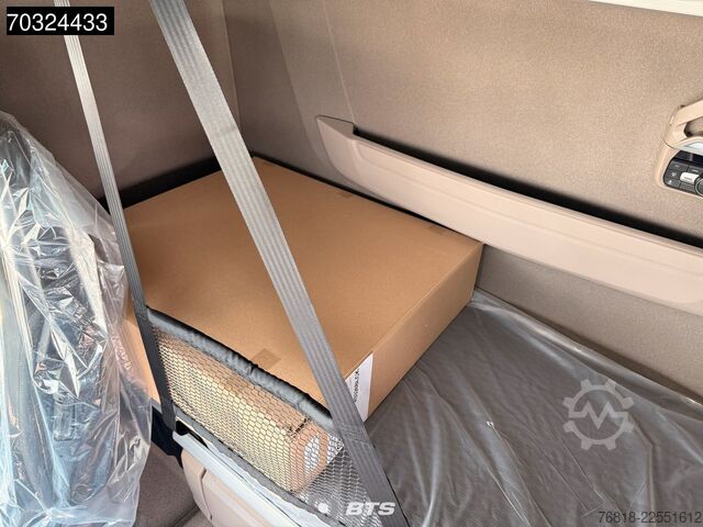 Τυπική μονάδα τράκτορα DAF XG 530 4X2 FT - ZF + Navi + Alcantara + Schwarz