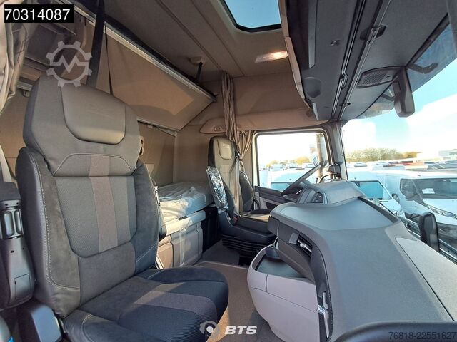 Τυπική μονάδα τράκτορα DAF XG 530 6X2 FTG - MX + Navi + VA 8t Parabel