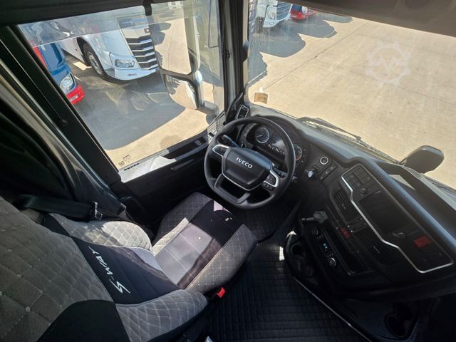 Objemový tahač IVECO S-WAY 530 * RETARDER * 2 X TANK * ACC * WENIG KM