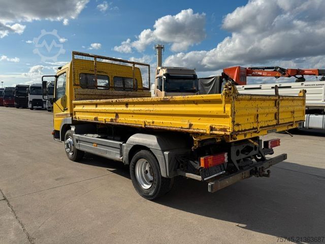 Autoutilitară basculantă trilaterală MERCEDES-BENZ ATEGO 815 * MEILLER KIPPER * WENIG KM *  1. HAND