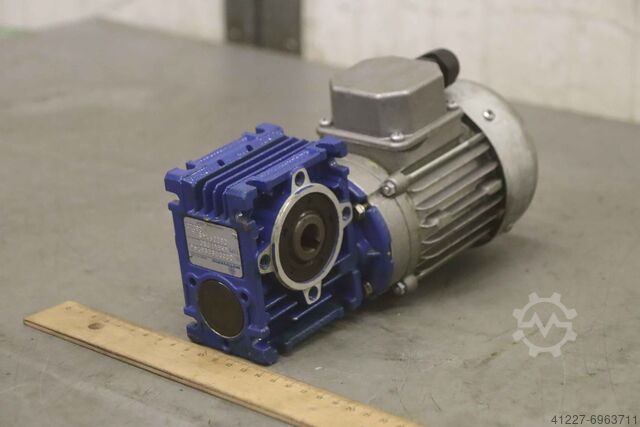 Gear motor 0.06 kW 17 rpm Motovario NMRV/030 T50B4