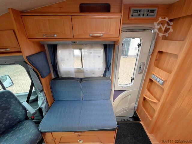 Autorulotă semi-integrată ADRIA 670 SP - Festbett - Garage - 2 x Klima