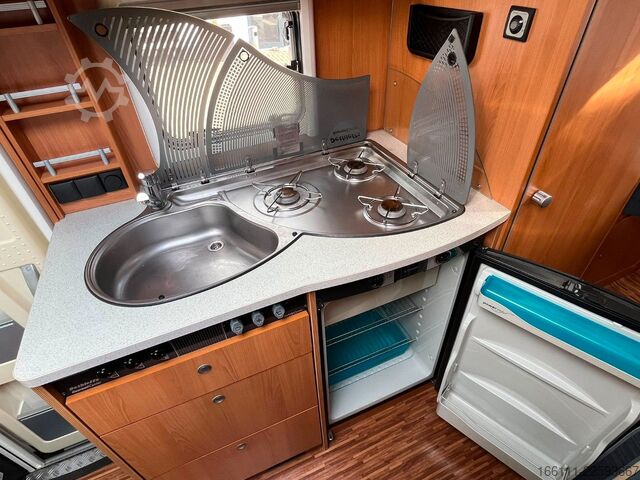 Autorulotă semi-integrată DETHLEFFS T 6611 - Einzelbetten -  - Klima -