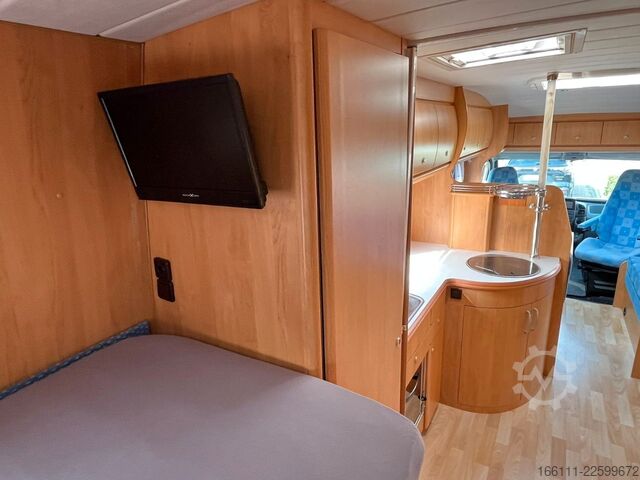 Autorulotă semi-integrată HOBBY 750 GLE - Einzelbetten - Sat/TV - Solar - Klima