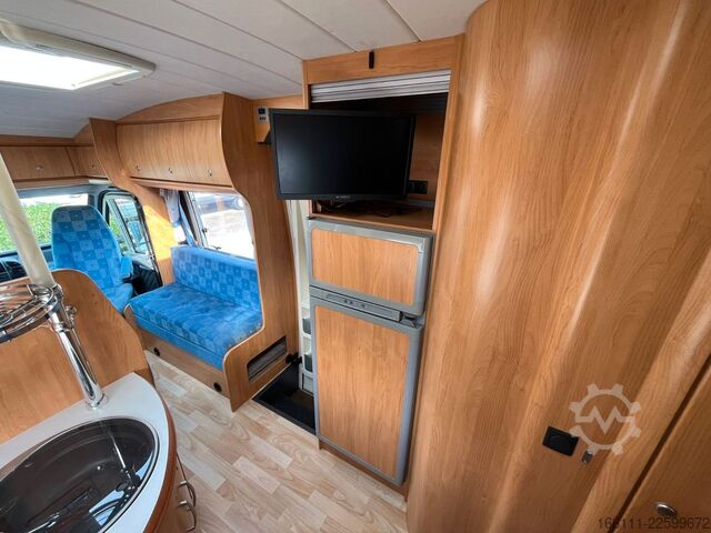 Autorulotă semi-integrată HOBBY 750 GLE - Einzelbetten - Sat/TV - Solar - Klima