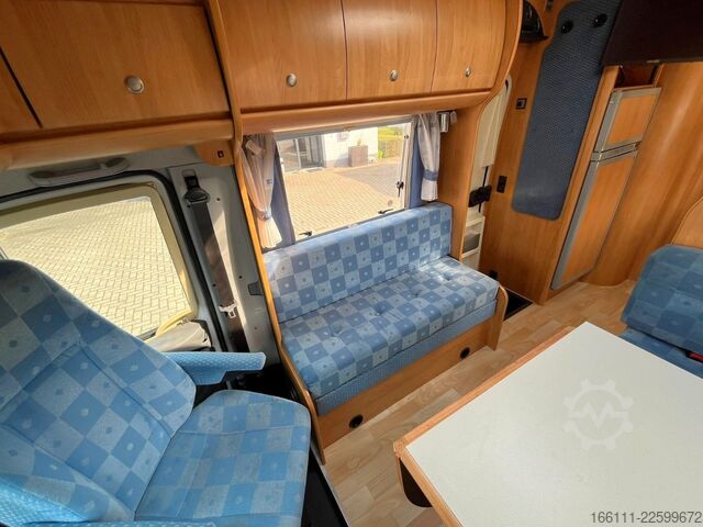 Autorulotă semi-integrată HOBBY 750 GLE - Einzelbetten - Sat/TV - Solar - Klima