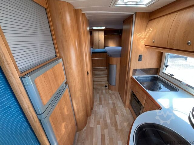 Autorulotă semi-integrată HOBBY 750 GLE - Einzelbetten - Sat/TV - Solar - Klima