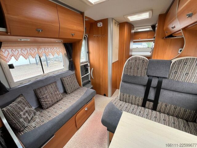 Autorulotă cu alcovă LAIKA Ecovip 9 - Festbett - - Solar - Klima