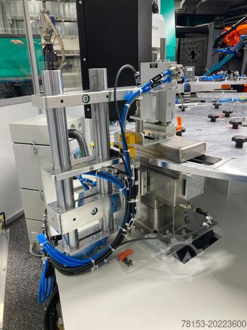 Multi-materiaal spuitgietmachine Arburg Allrounder 630A