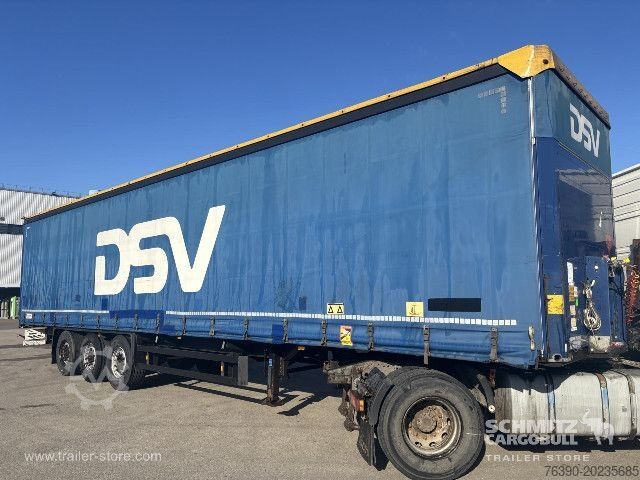 Öppen semitrailer med kapell Schmitz Cargobull Semitrailer Curtainsider Standard
