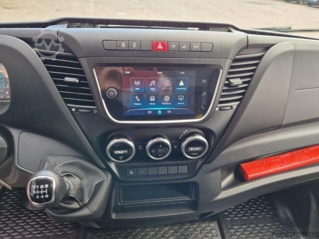 Fourgon Iveco Daily 35C16