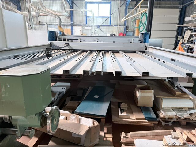 Panelová pila HOLZMA HPP 350/38/38/C Optimat