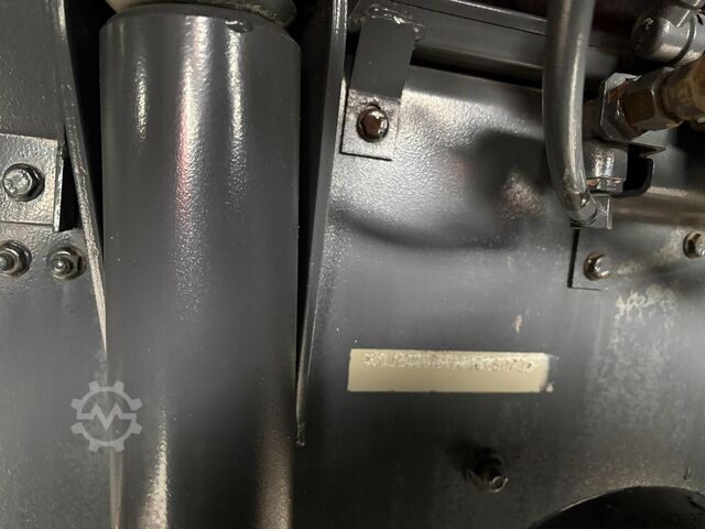 Posuvná plachta DAF XF 105.410 + EURO 5 + 6X2 + LIFT + MANUAL