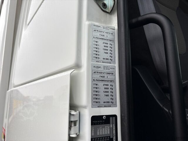 Posuvná plachta DAF XF 105.410 + EURO 5 + 6X2 + LIFT + MANUAL