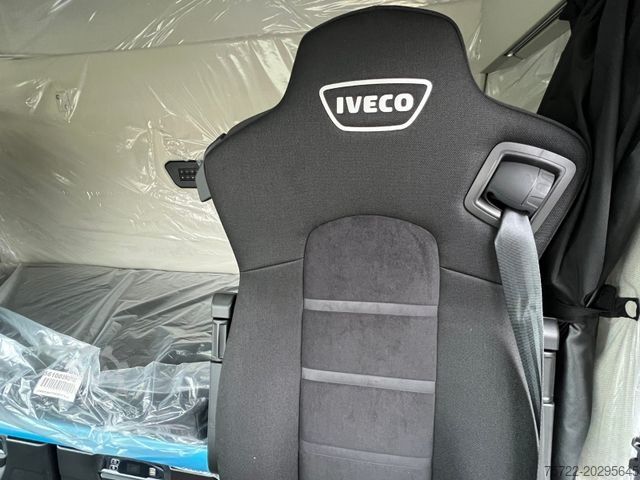 Grua montada em camião IVECO S-WAY 490/BAUSTOFF/KRAN PALFINGER ODER FASSI