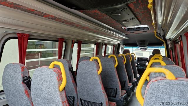 Minibus MERCEDES-BENZ 515 Sprinter 22 Schlafsessel Lagerfahrzeug Stock