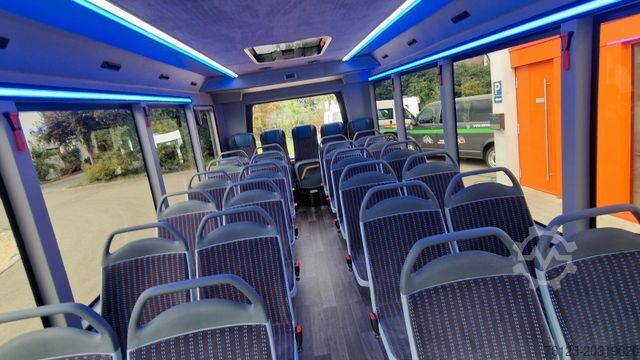 Minibus MERCEDES-BENZ 30 Sitzer Schulbus Transferbus 519 Stock