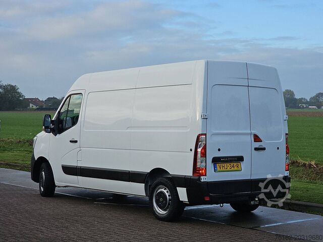 Stationvogn med højt tag RENAULT MASTER 2.3 L2H2 Navi Euro6 AC!