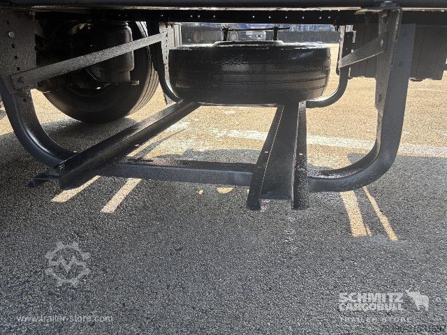 Open semitrailer with tarp Schmitz Cargobull Semitrailer Curtainsider Standard