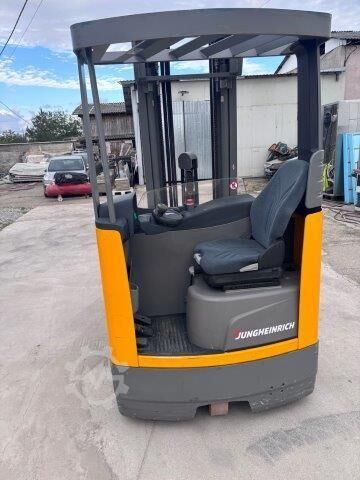 Stivuitor cu catarg retractabil Jungheinrich ETV 214