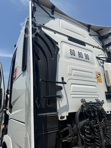 Tractor estándar Renault T HIGHT 480 DE 13 B 100 FUL EXTRAS