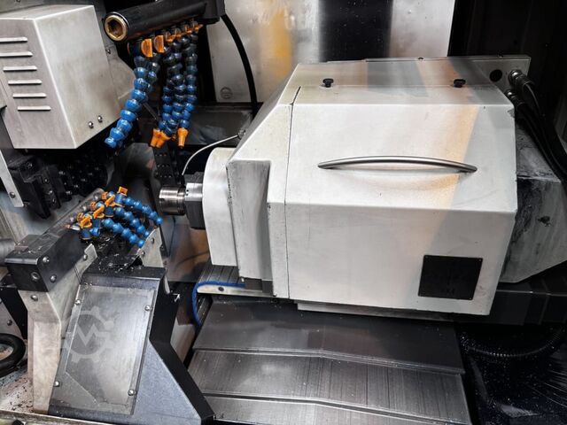 Torno automático de cabezal móvil TORNOS Swiss DT 26