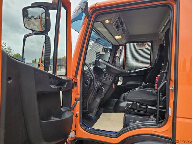 Bergingsvoertuig Iveco 8-160L OPRIJ / MACHINE TRANSPORT