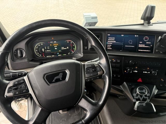 Standard tractor unit MAN TGX 18.510 mit Hydraulik