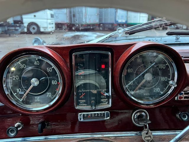 Furgoneta MERCEDES-BENZ 220 SEB/C Coupe