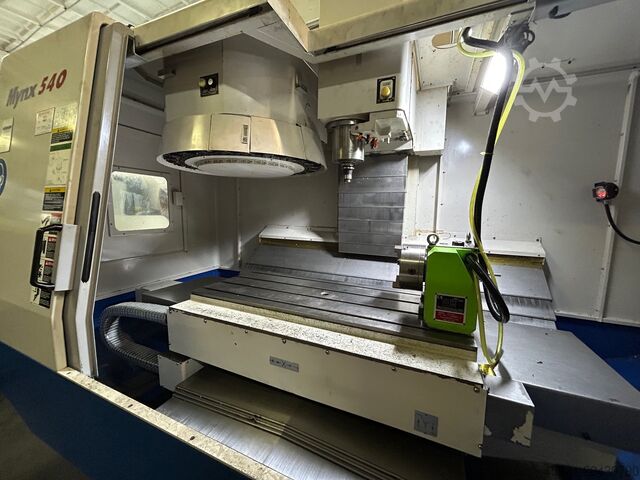 Verticale verspanen center DAEWOO Mynx 540, 4.axis