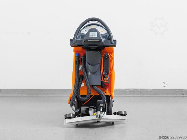 TASKI SWINGO 755 B nove baterije Taski Swingo 755 B - 2018y - 1935 m²/h