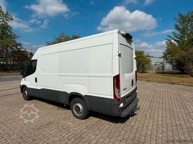 Kassevogn IVECO Daily 35S16 Hi-Matic Kastenwagen L2H2