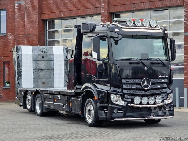 Trasportatore di auto Mercedes-Benz Actros 2553 6x2 - Flabad hydraulic ramps/extens...