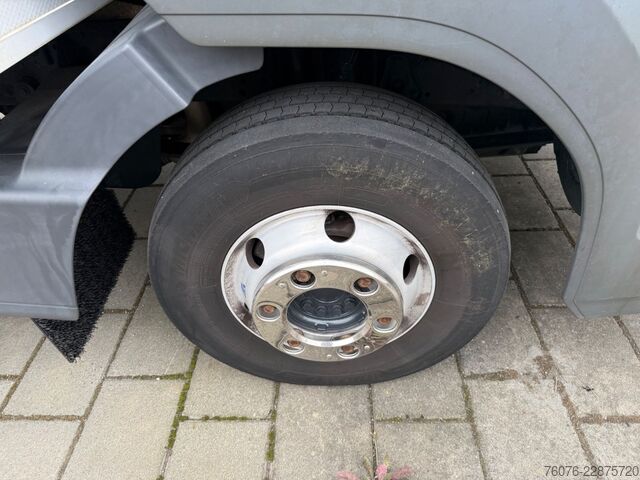 Box van MERCEDES-BENZ MB 818 L 5 m Koffer LBW 1t 2,5 t NL Klima Kamera