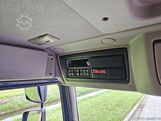 Suitcase RENAULT D 250