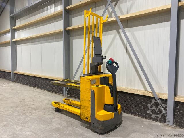 Manual stacker Jungheinrich C20 - 2018