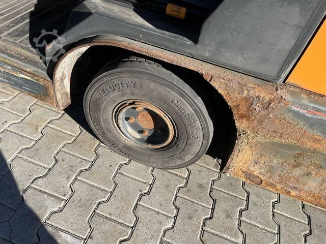 Vontatási traktor Still R 07-25