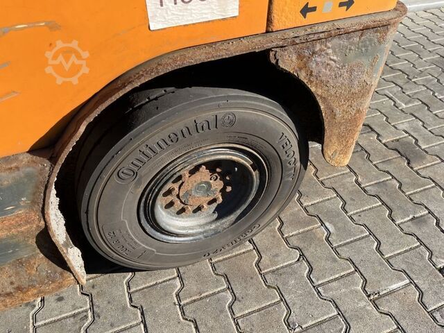 Vontatási traktor Still R 07-25