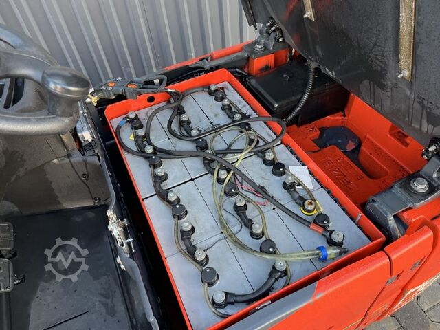 Elektrisk 3 -hjulet gaffeltruck Linde E 15-02