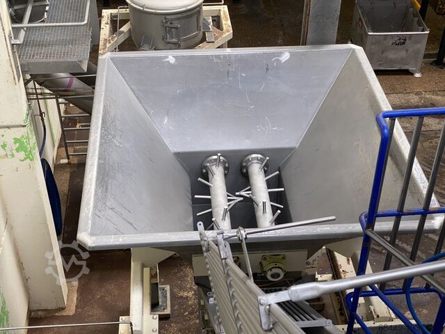 Produktförvaringsbunker + brant skruvtransportör Heckmann Product aanvoerbunker + Opvoervijzel